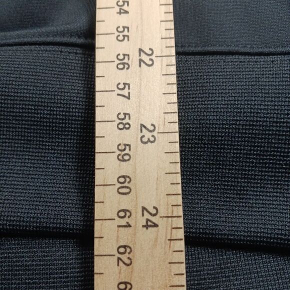 Nike Zip- Up Jogger/Jacket. Medium. Unisex. Embroidered Swoosh. 2 Pockets...... - Picture 10 of 10